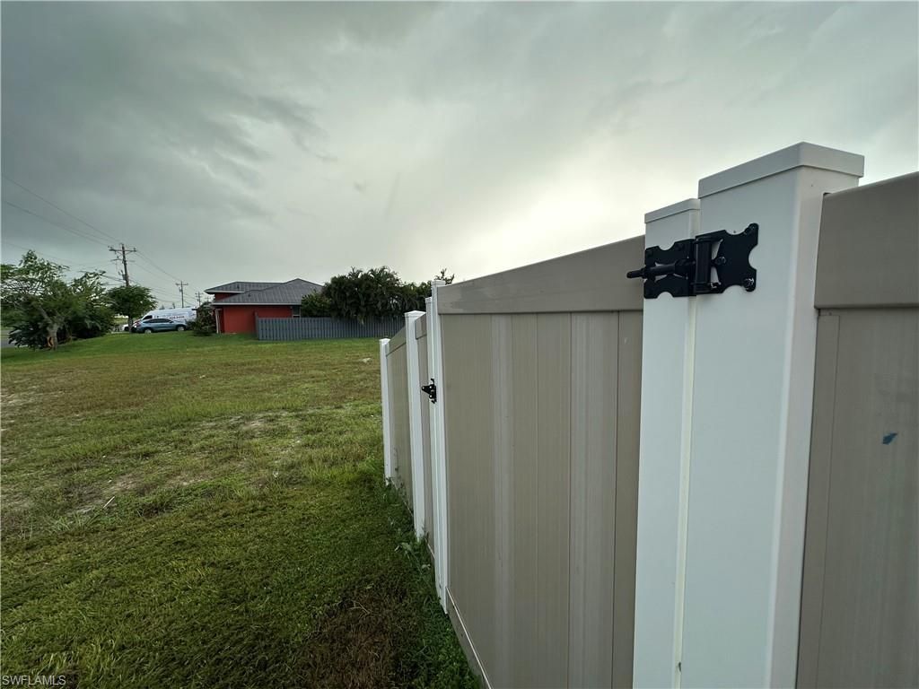 1613 N Gator Cir , Cape Coral, FL 33909 Photo