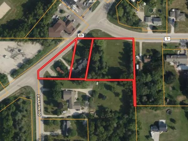 18585 W National Ave, Unit 18587, New Berlin, WI 53146