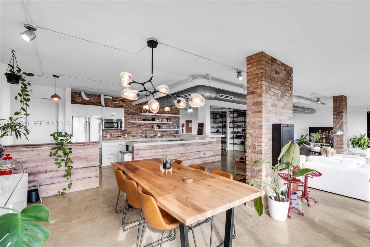 5701 Biscayne Blvd , Unit PH-9, Miami, FL 33137 Photo