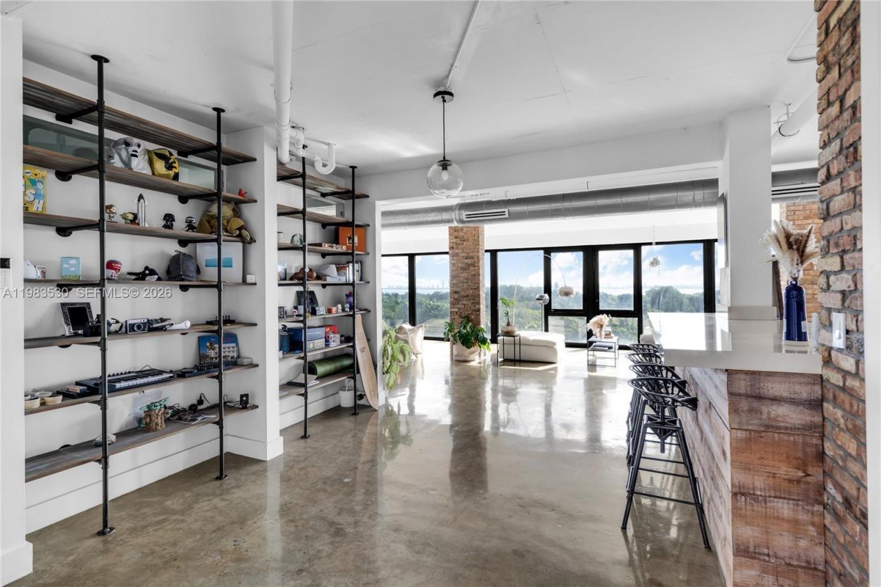 5701 Biscayne Blvd , Unit PH-9, Miami, FL 33137 Photo