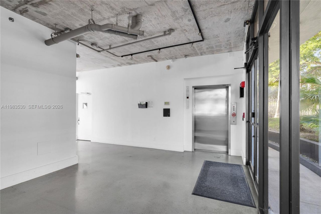 5701 Biscayne Blvd , Unit PH-9, Miami, FL 33137 Photo