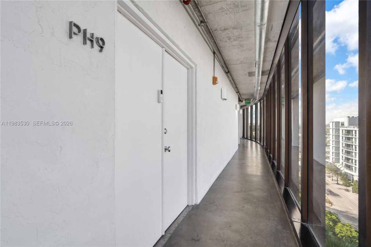 5701 Biscayne Blvd , Unit PH-9, Miami, FL 33137 Photo