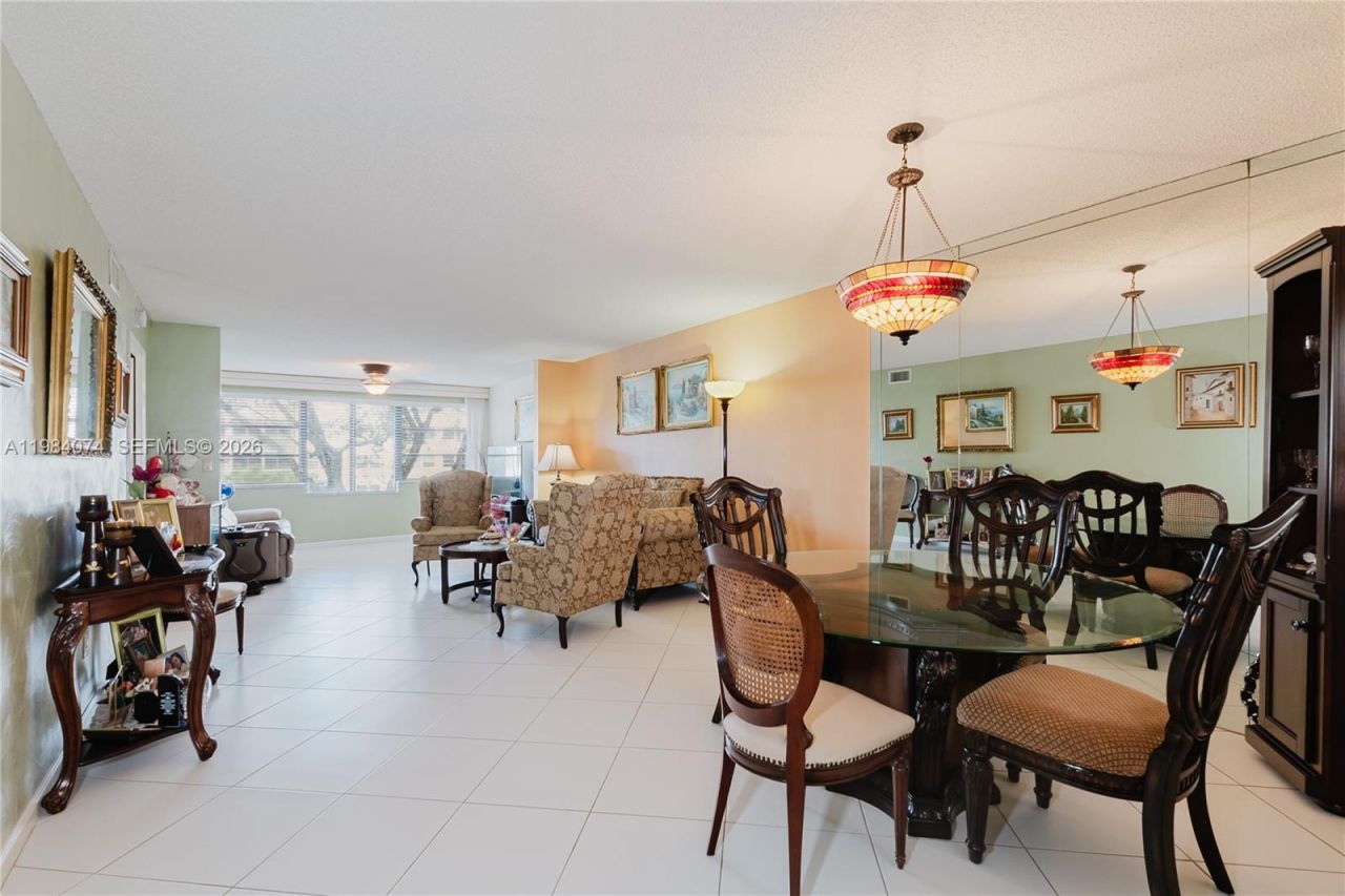 10834 W Clairmont Cir , Unit 204, Tamarac, FL 33321 Photo