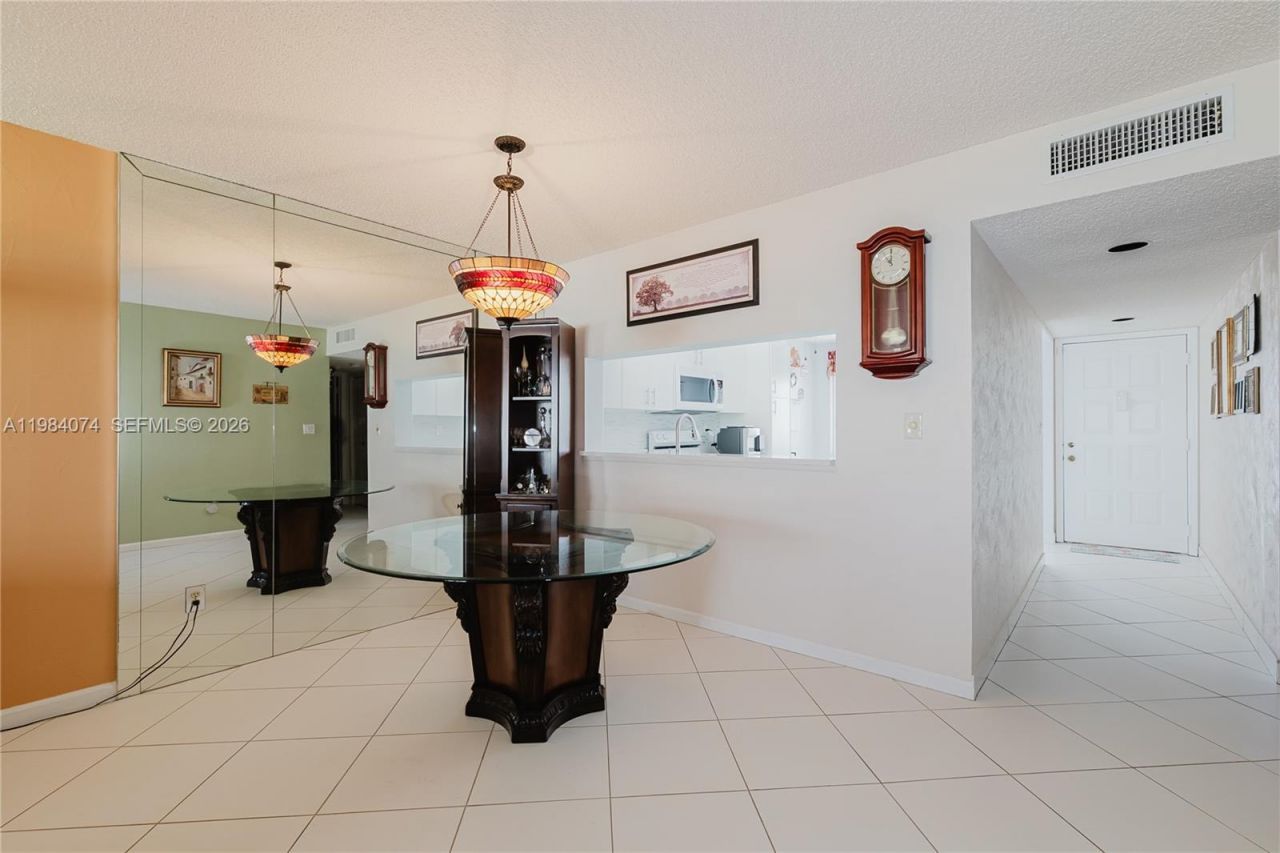 10834 W Clairmont Cir , Unit 204, Tamarac, FL 33321 Photo