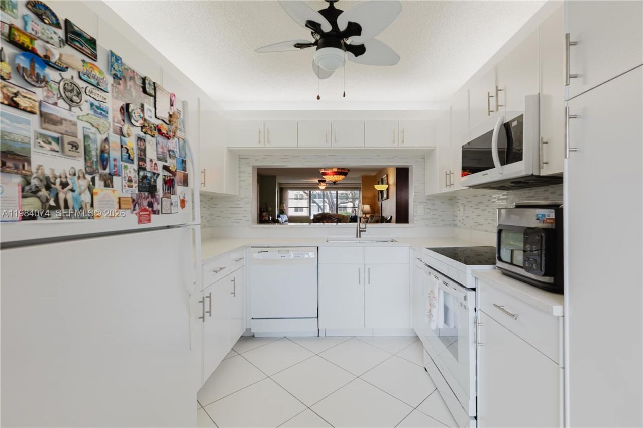 10834 W Clairmont Cir , Unit 204, Tamarac, FL 33321 Photo