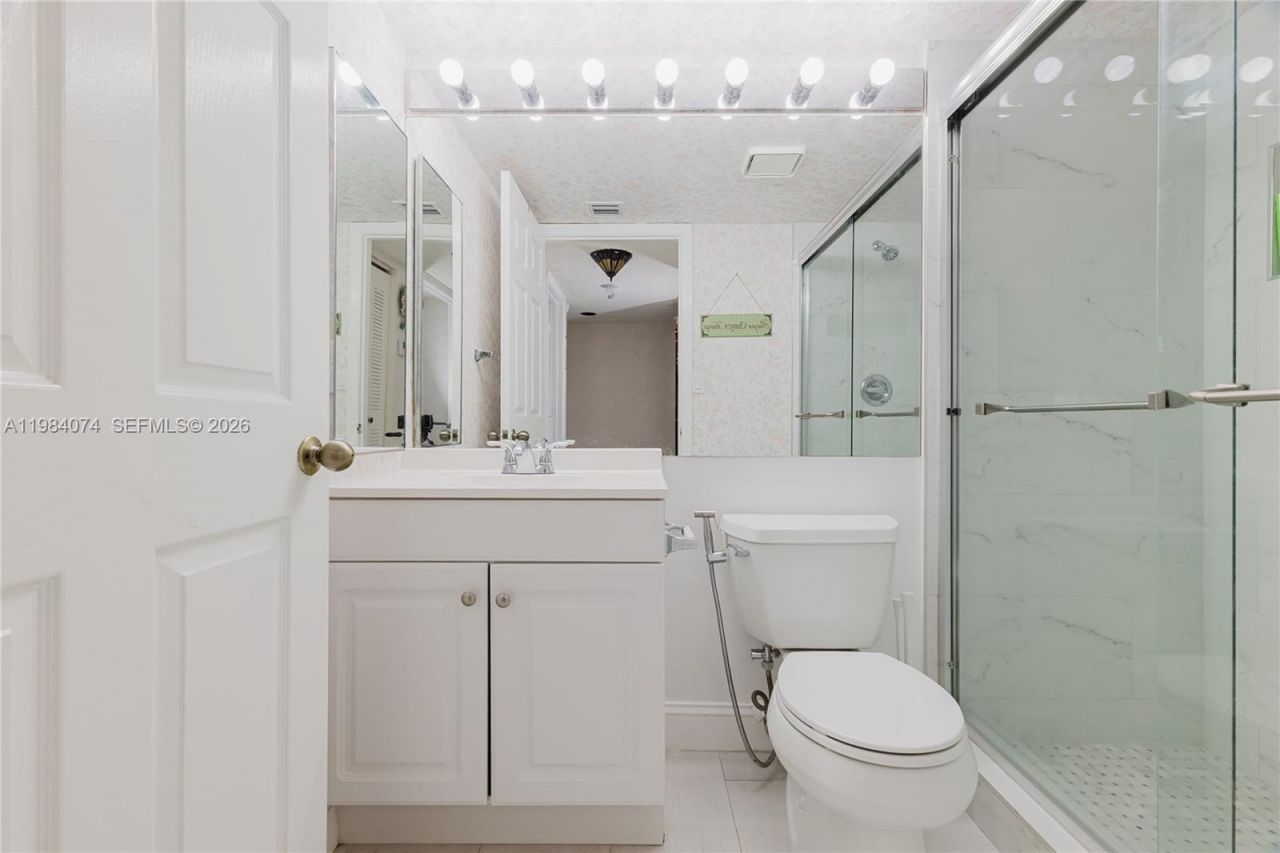 10834 W Clairmont Cir , Unit 204, Tamarac, FL 33321 Photo