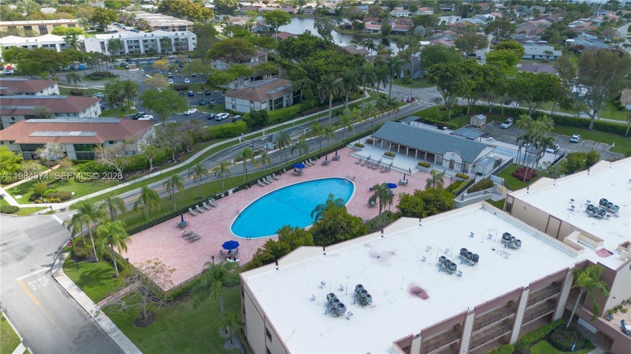 10834 W Clairmont Cir , Unit 204, Tamarac, FL 33321 Photo