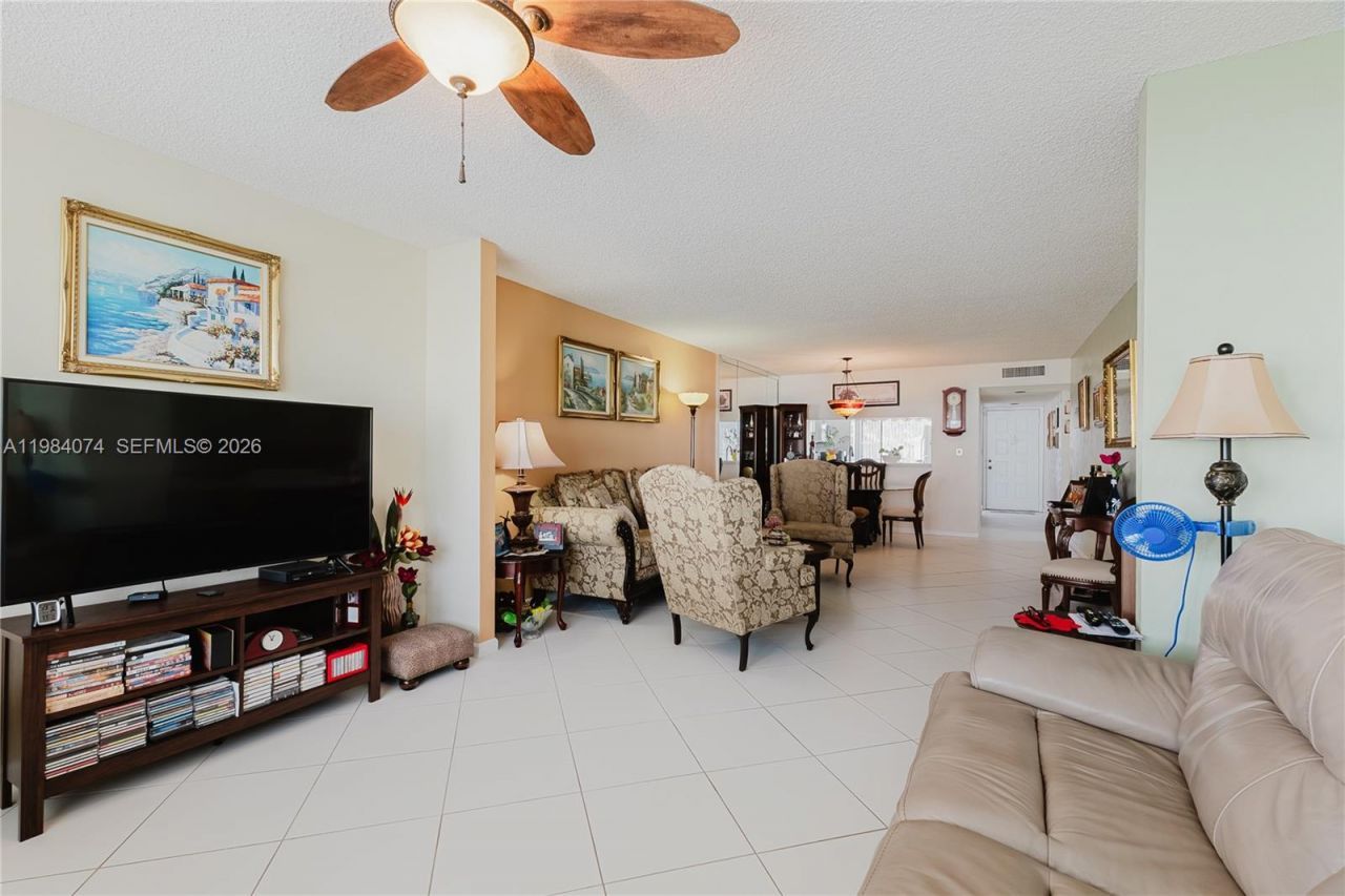 10834 W Clairmont Cir , Unit 204, Tamarac, FL 33321 Photo
