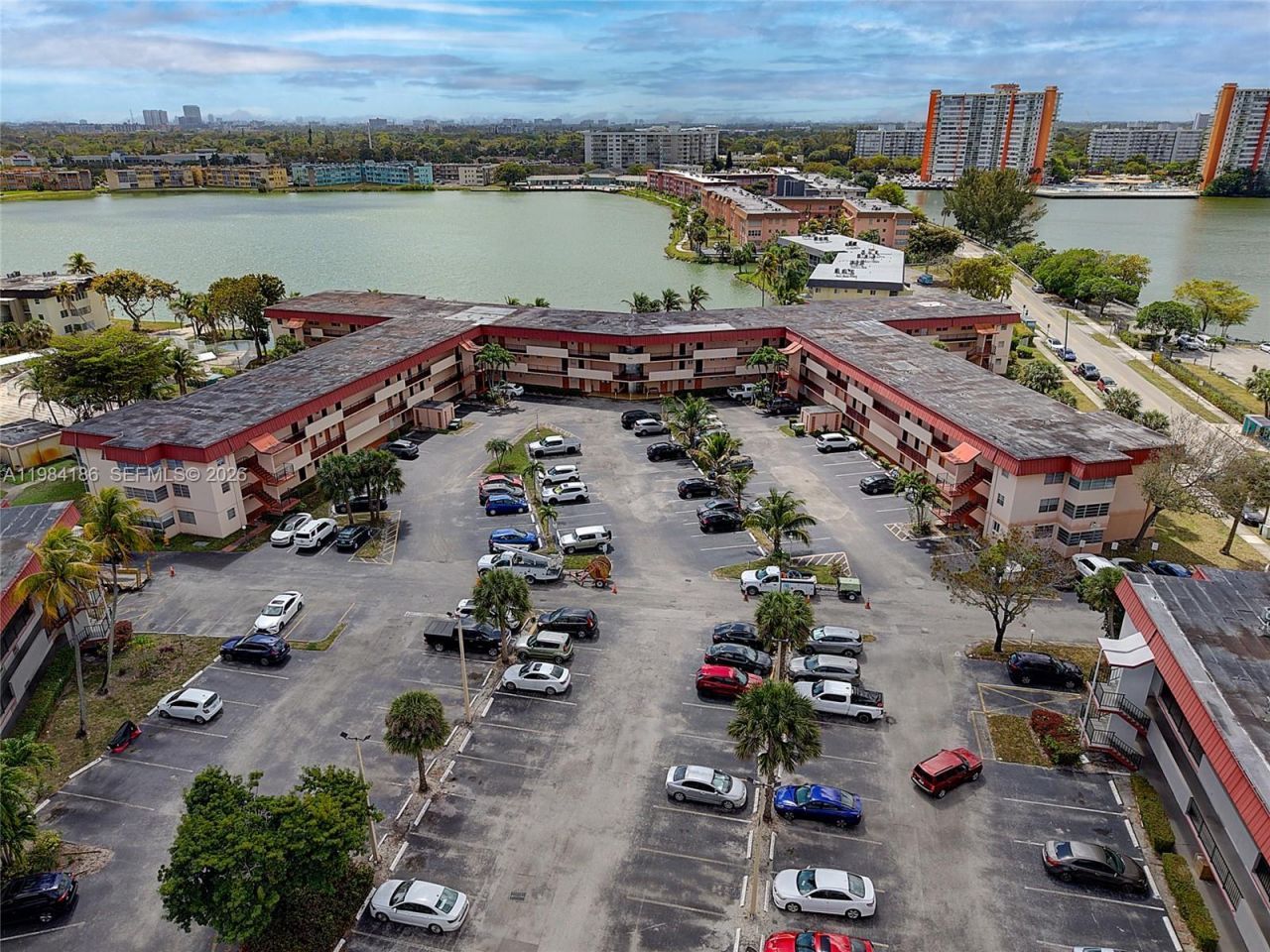 19001 NE 14th Ave , Unit 221, Miami, FL 33179 Photo