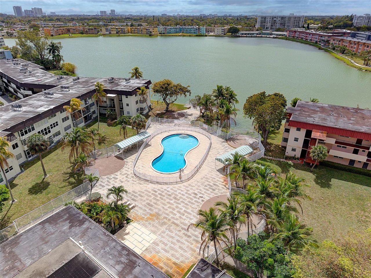 19001 NE 14th Ave , Unit 221, Miami, FL 33179 Photo