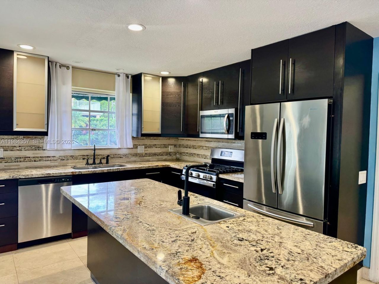 851 N 11th Ave, Hollywood, FL 33019 Photo