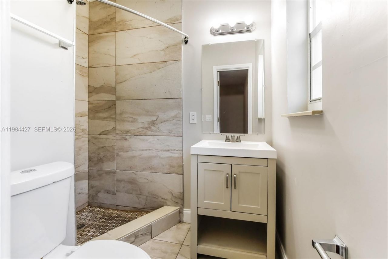 601 NW 194th St, Miami Gardens, FL 33169 Photo