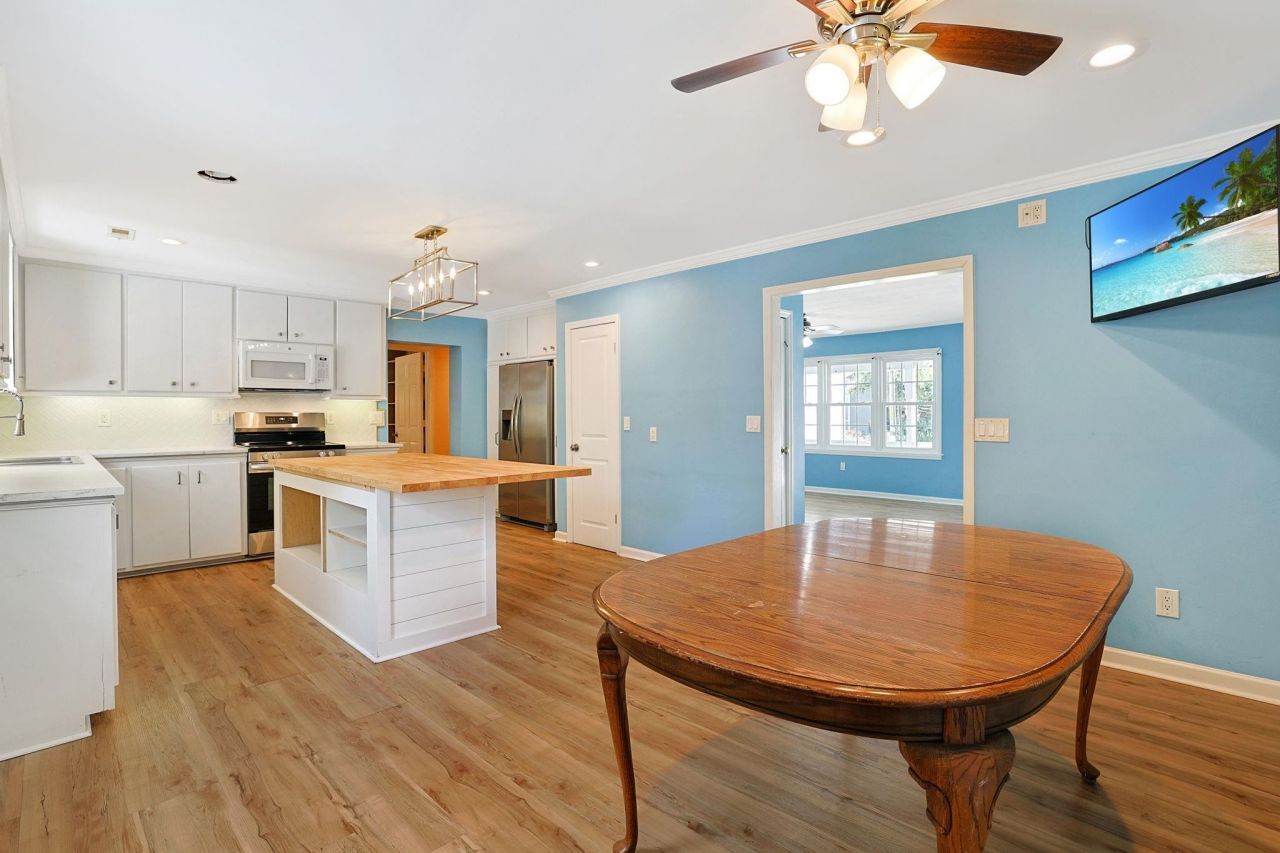 640 Belair Ave. Photo 16