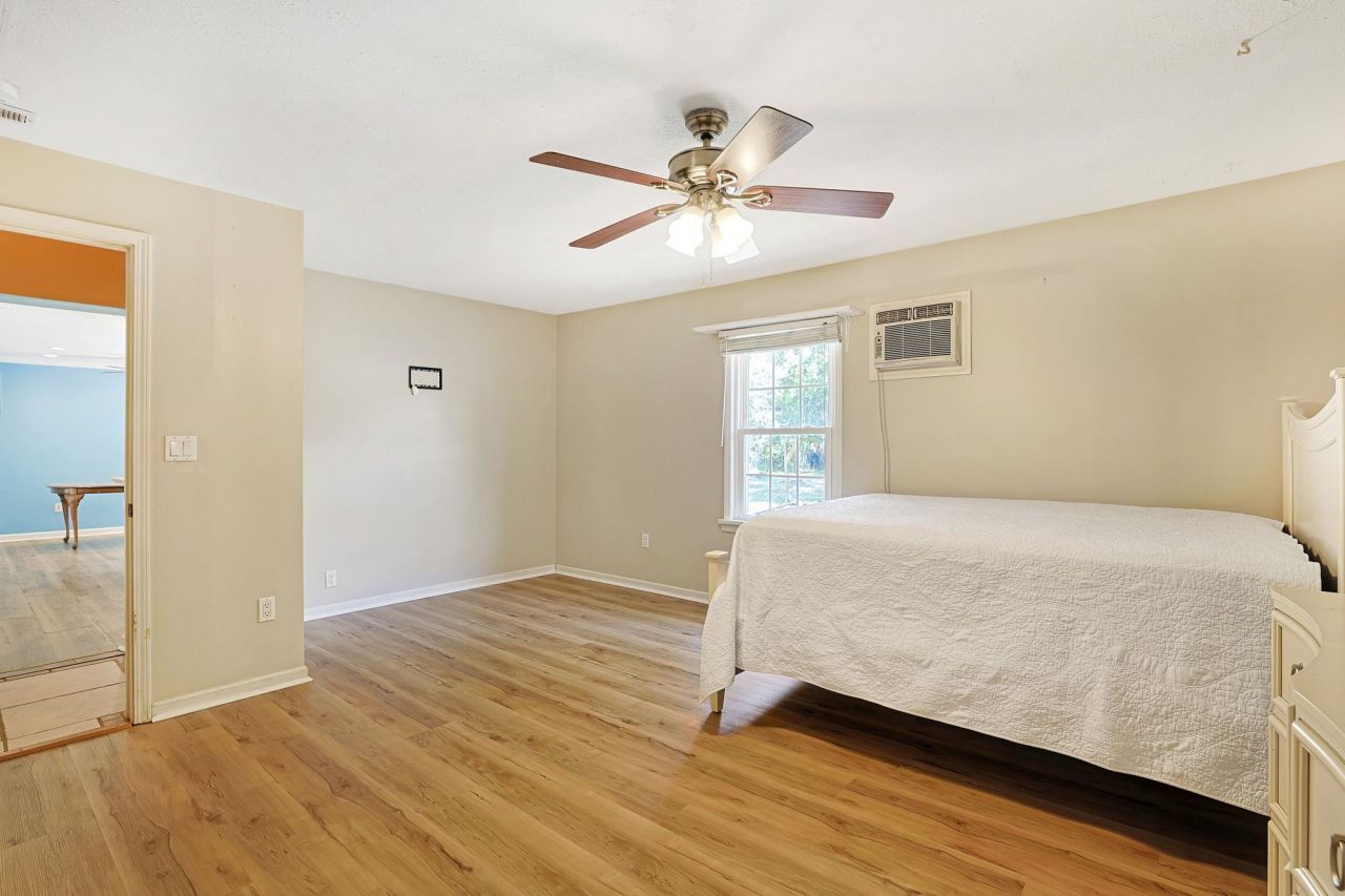 640 Belair Ave. Photo 19