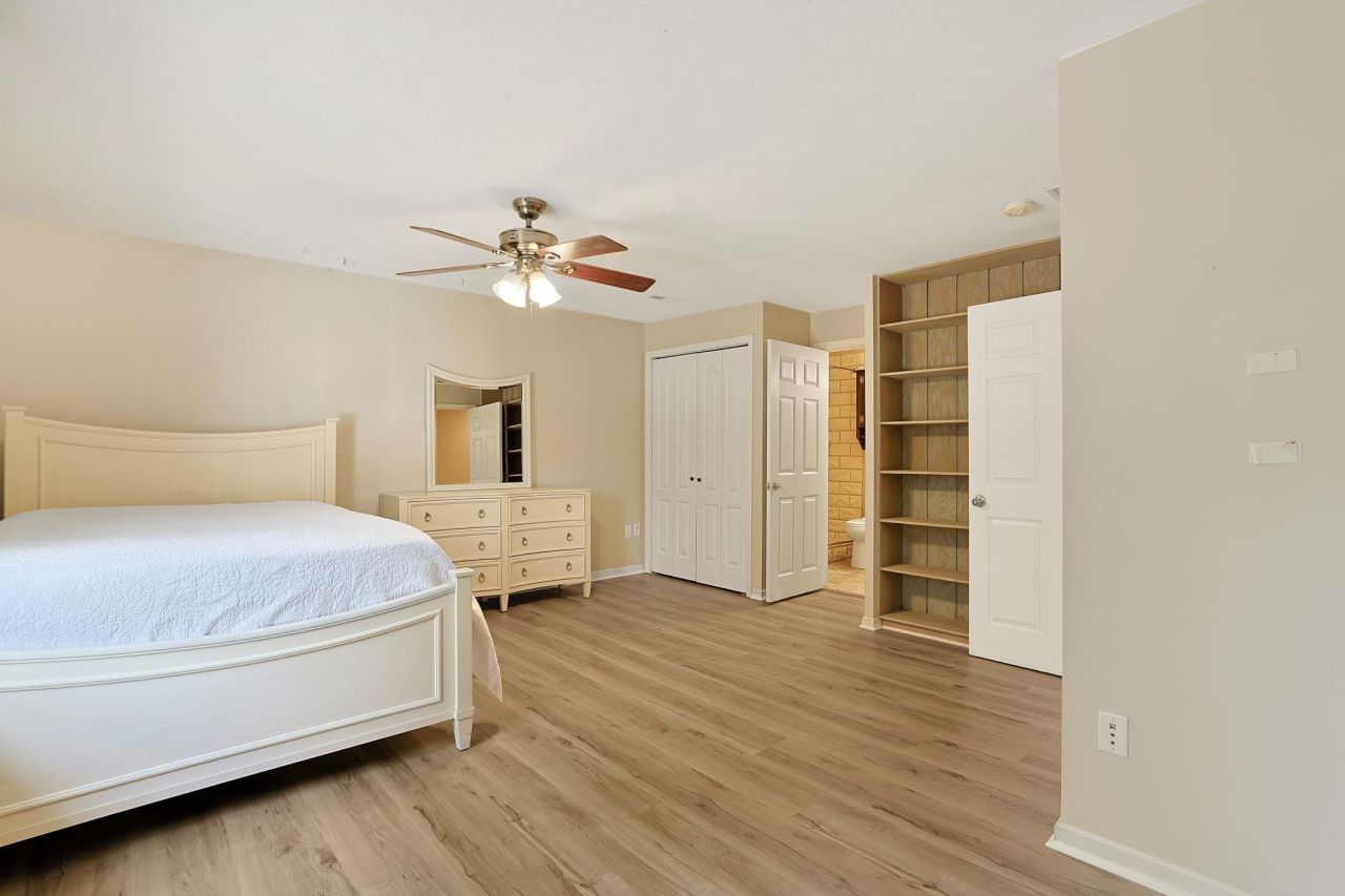 640 Belair Ave. Photo 20