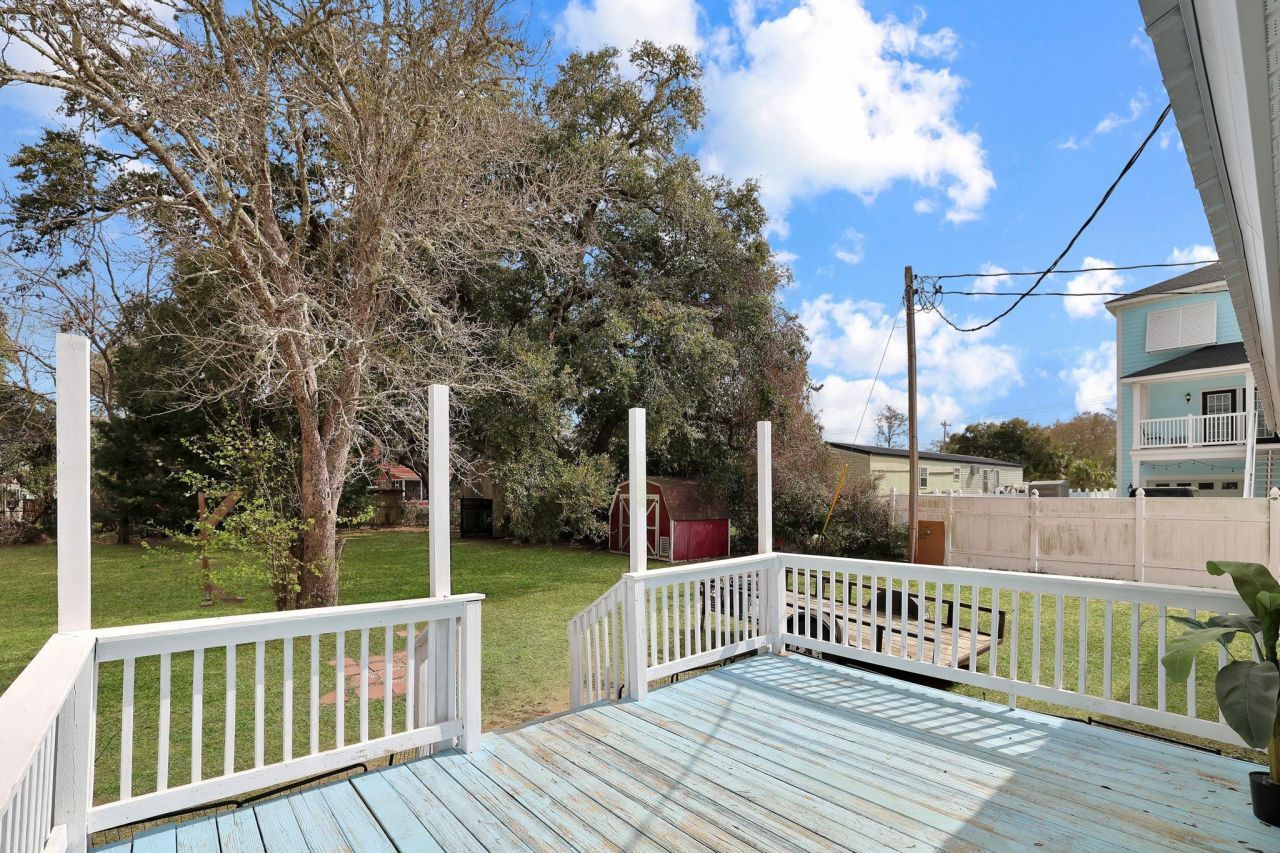 640 Belair Ave. Photo 37