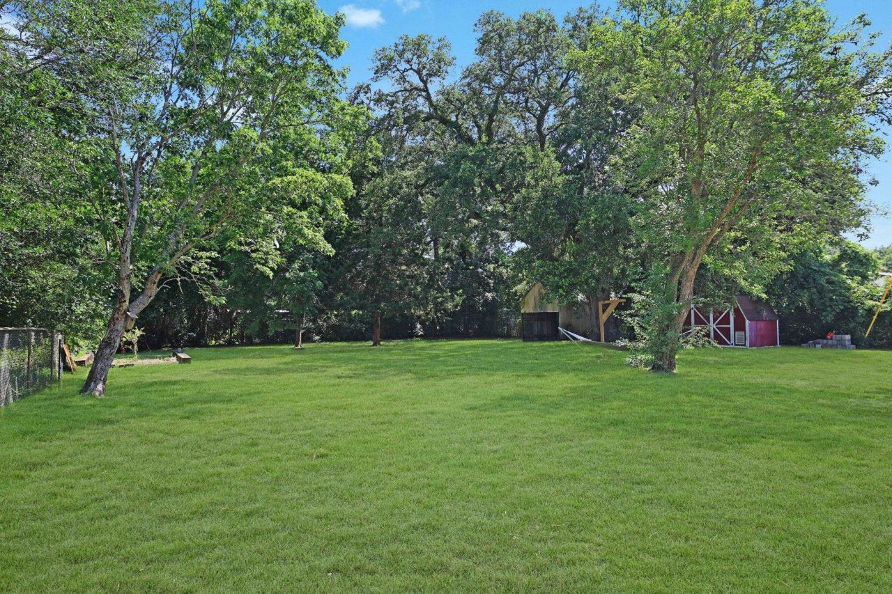 640 Belair Ave. Photo 40