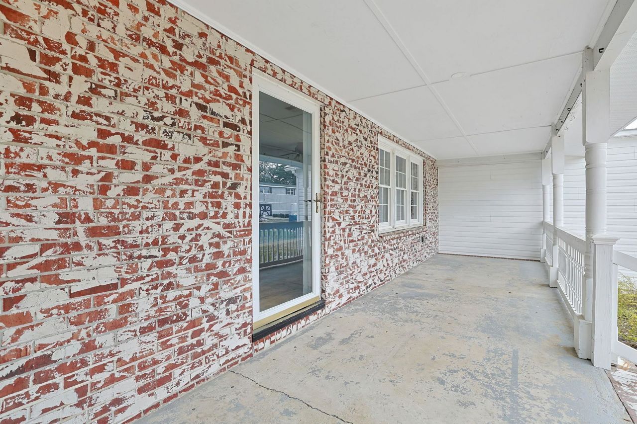 640 Belair Ave. Photo 43