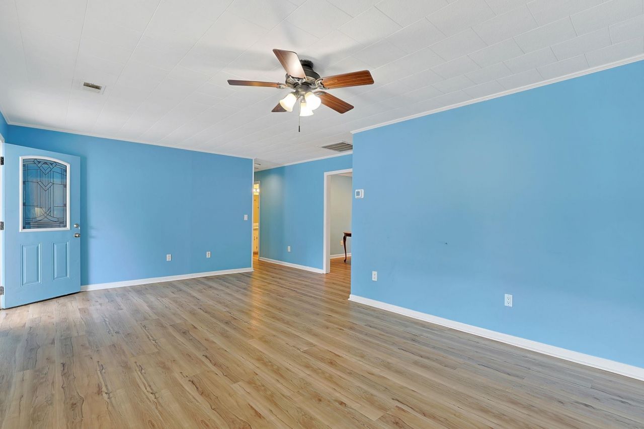 640 Belair Ave. Photo 5