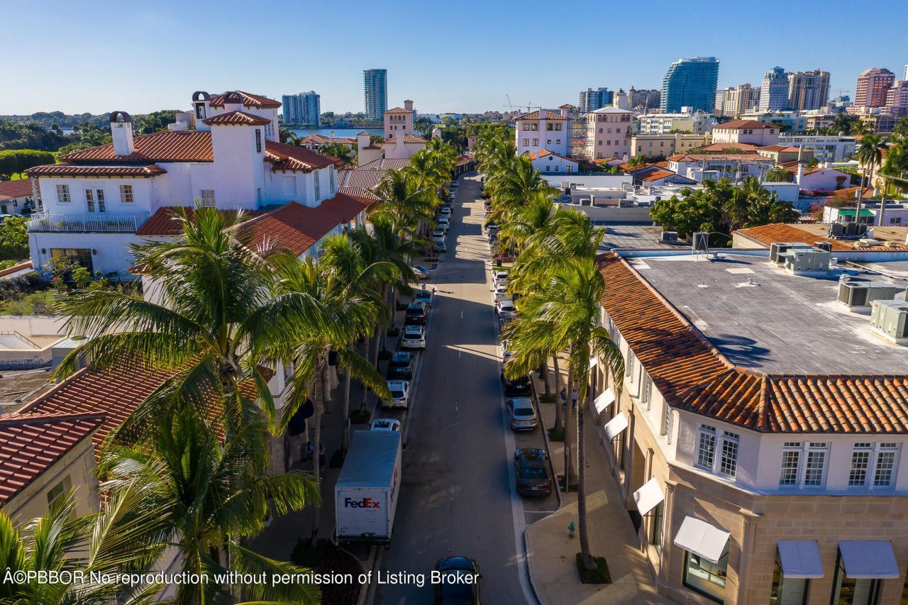 389 S Lake Drive, Unit 2D, Palm Beach, FL 33480 Photo