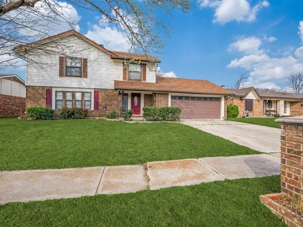 6917 Bennington Drive, Watauga, TX 76148