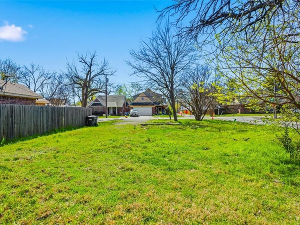 1008 Hall Street, McKinney, TX 75069