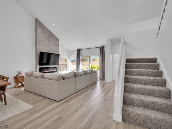 6940 Emerald Springs Lane , Las Vegas, NV 89113