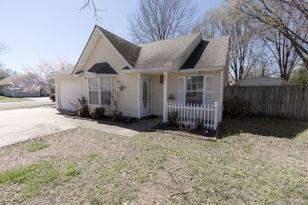 370 Colonial Drive, Marion, AR 72364 Main Photo