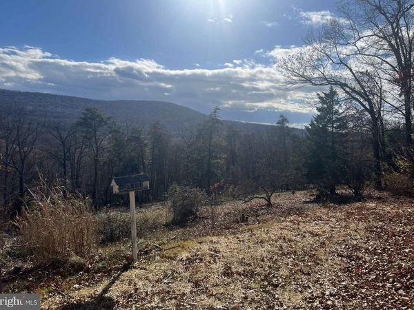 2280 PINE GROVE ROAD , BERKELEY SPRINGS, WV 25411