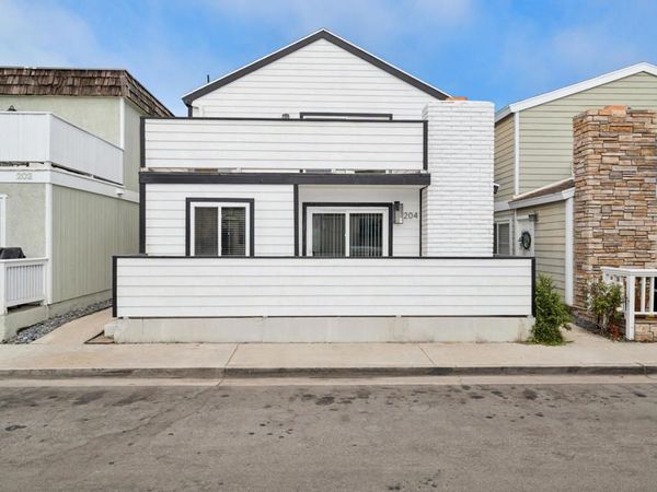 204 David Drive, Newport Beach, CA 92663