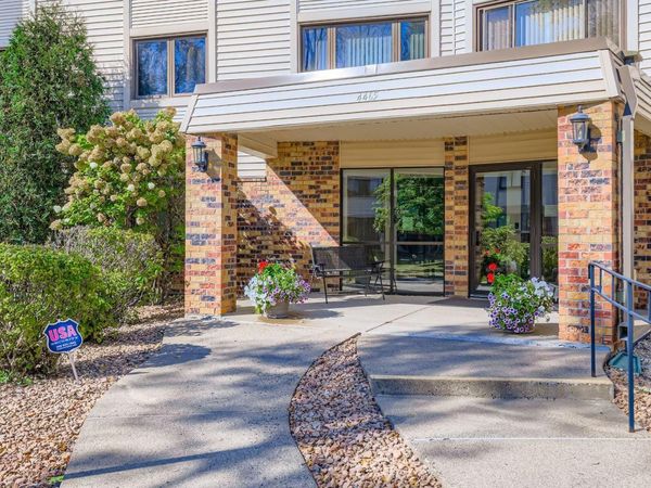 4465 Trenton Lane N, Unit 109, Plymouth, MN 55442