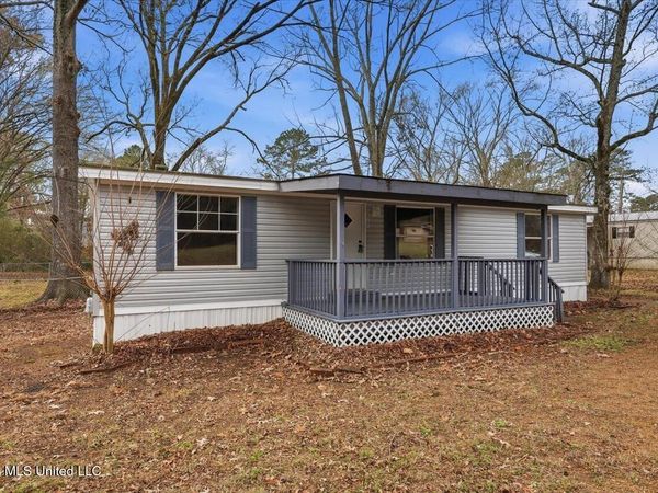 817 Leo Paul Street, Pearl, MS 39208