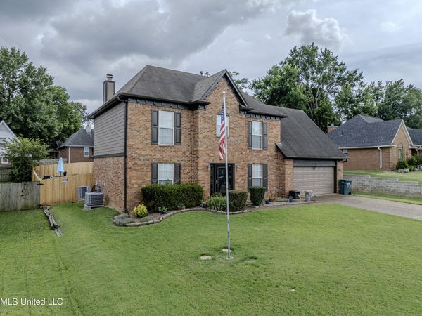 1945 Pecan Meadows Drive, Southaven, MS 38671