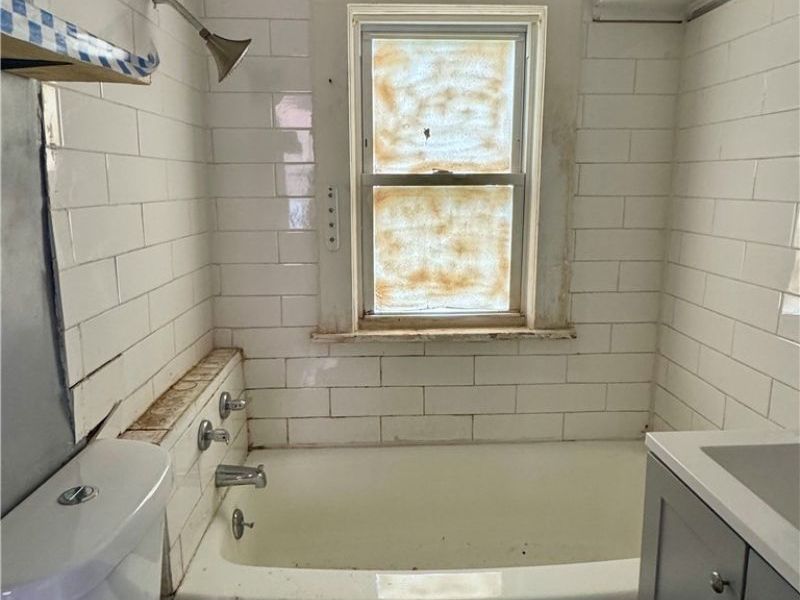 859 Whitcomb Road, Cleveland, OH 44110 Photo 10