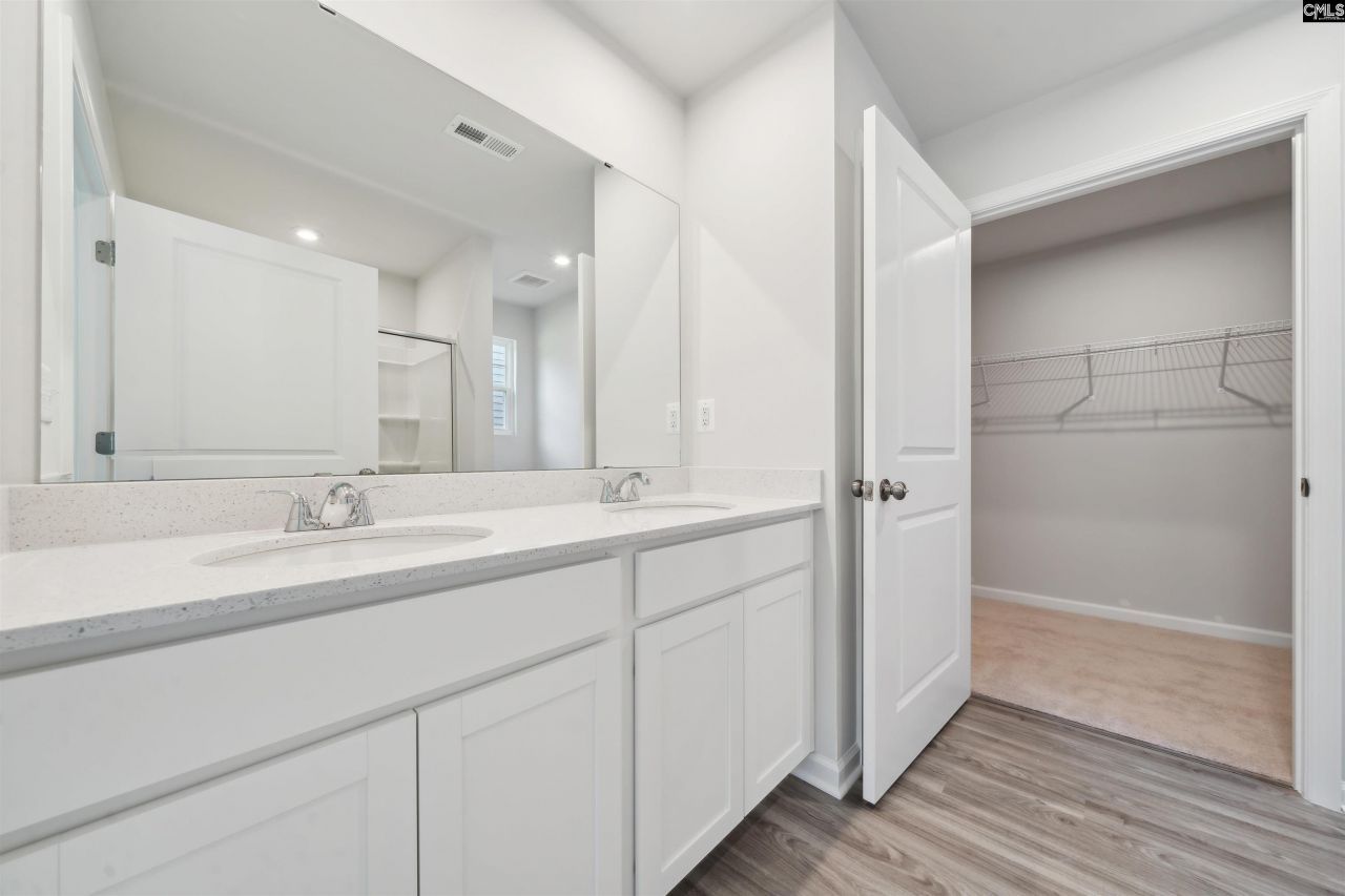 168 Kingfield Drive Photo 28