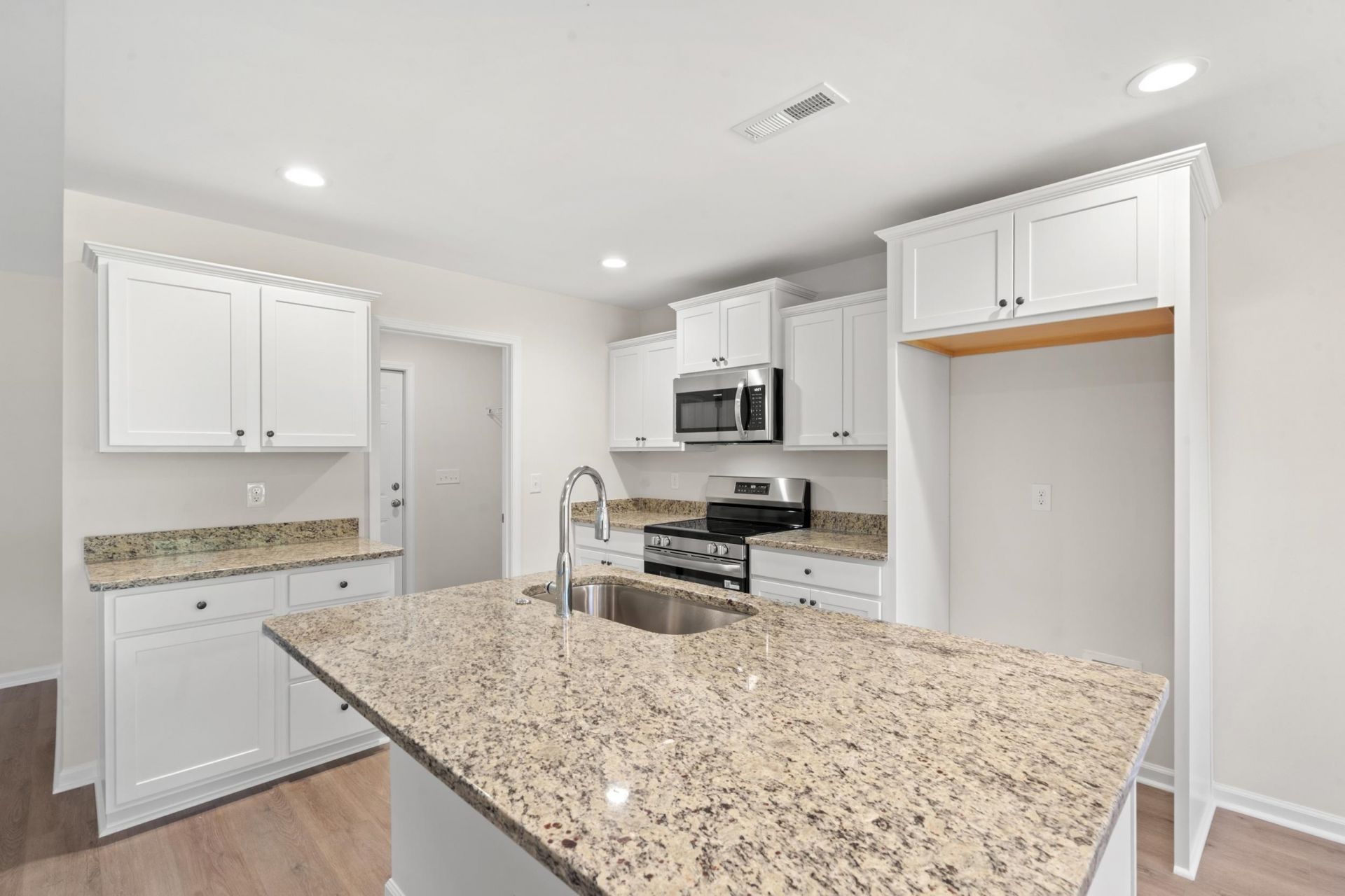 878 Owls Nest Dr. Photo 5