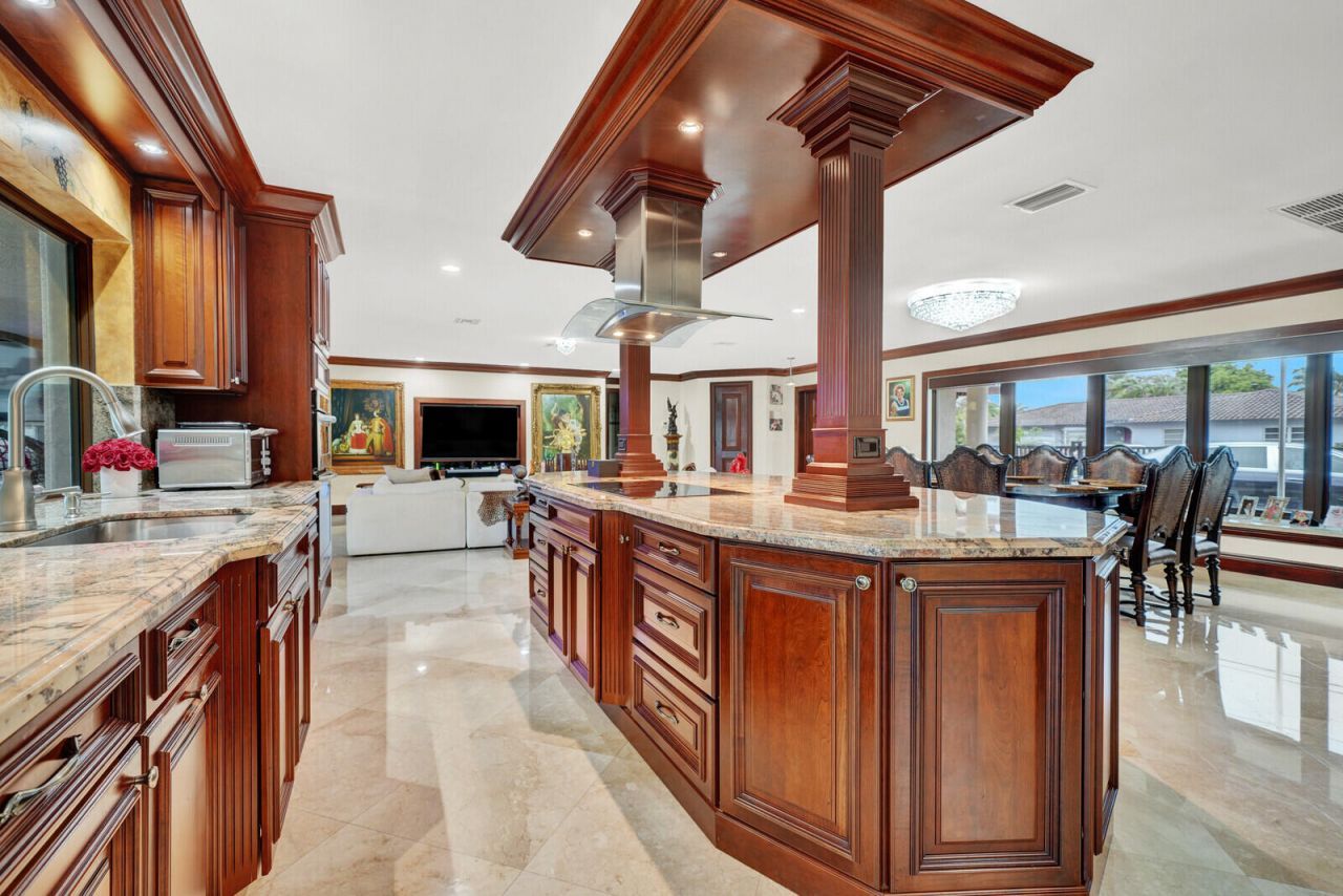 2810 NE 44th Street, Lighthouse Point, FL 33064 Photo