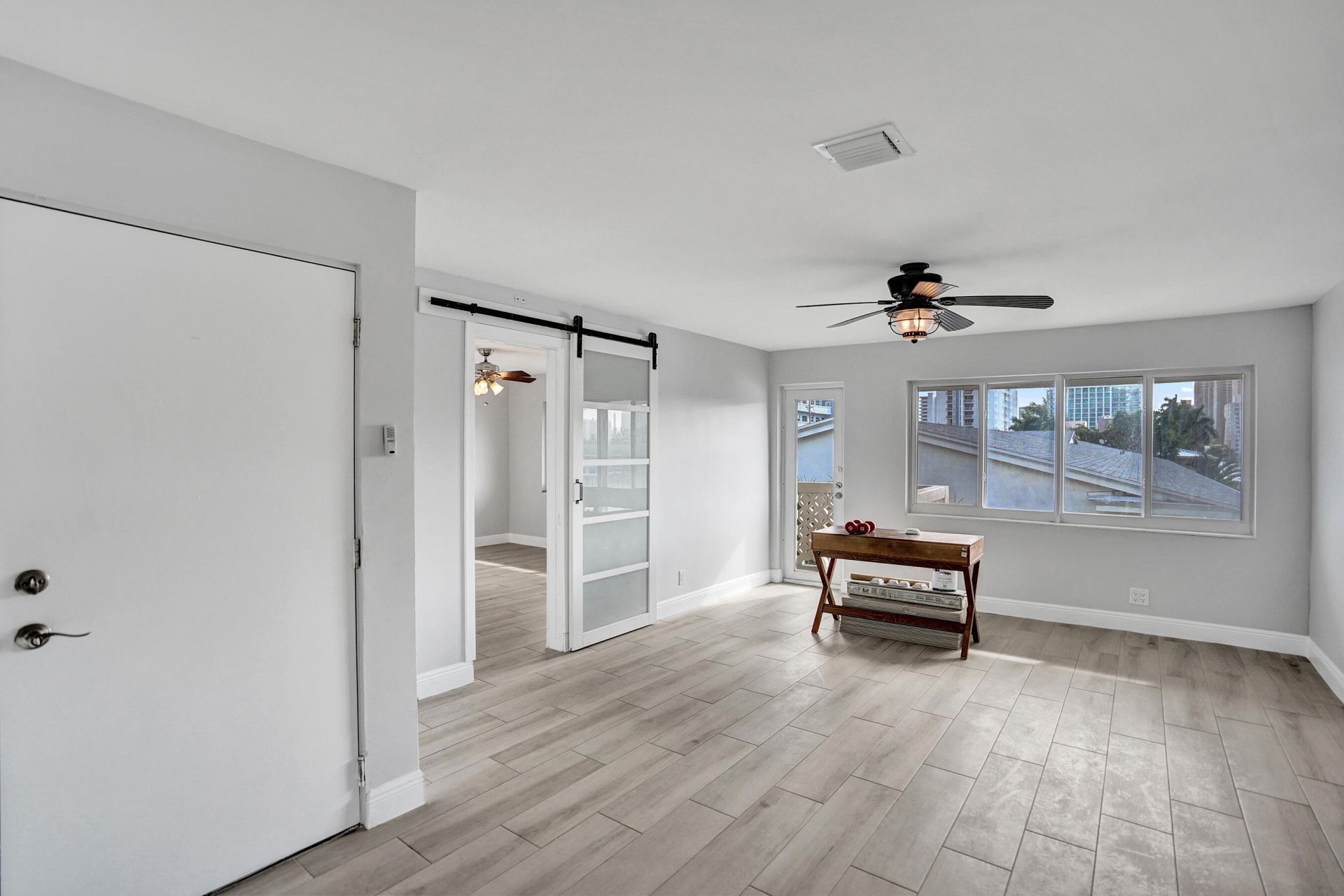 3220 Bayview Drive, Unit 315, Fort Lauderdale, FL 33306 Photo