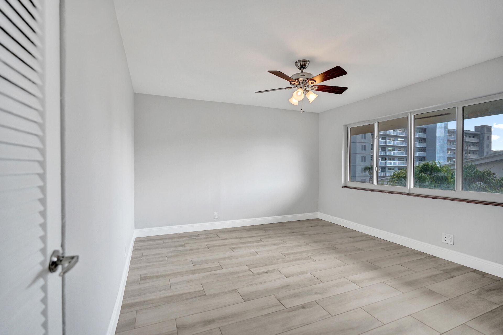 3220 Bayview Drive, Unit 315, Fort Lauderdale, FL 33306 Photo