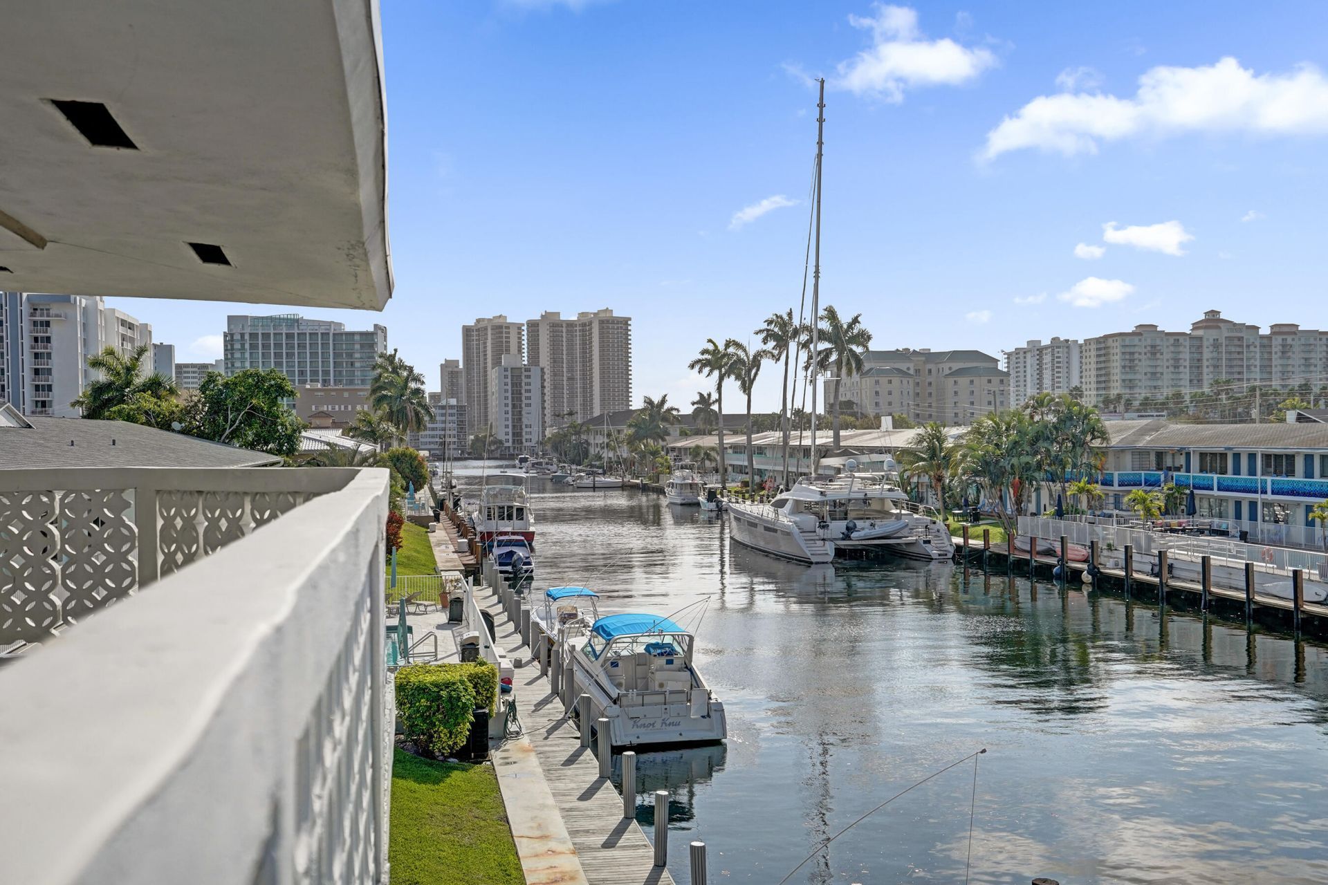 3220 Bayview Drive, Unit 315, Fort Lauderdale, FL 33306 Photo