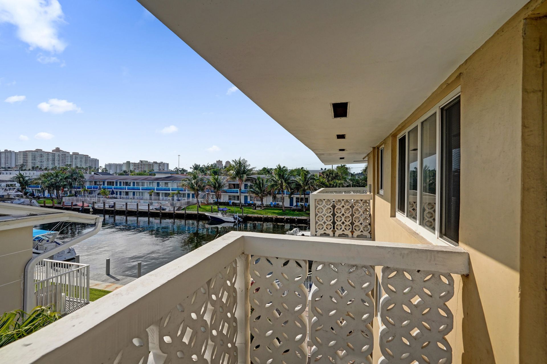 3220 Bayview Drive, Unit 315, Fort Lauderdale, FL 33306 Photo
