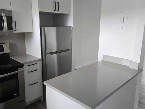 8305 Sunrise Lakes Boulevard, Unit 202, Sunrise, FL 33322