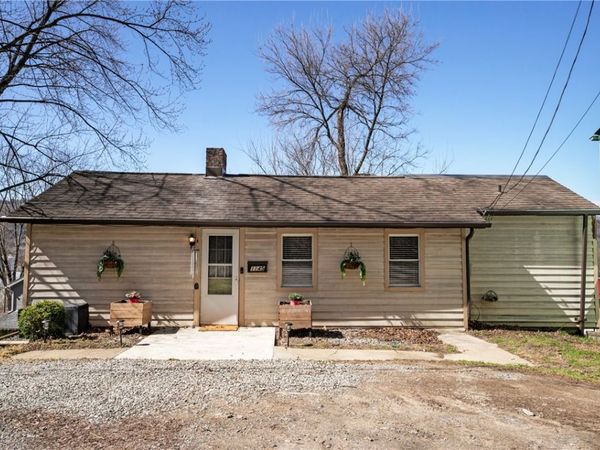 1145 5th St, Oakmont, PA 15139