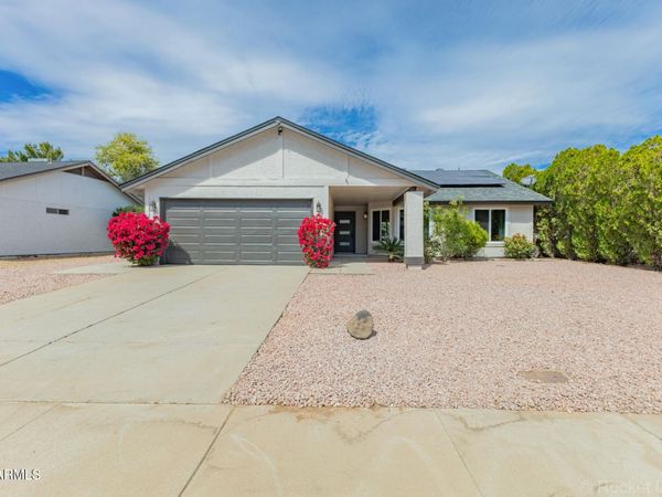 220 W ORAIBI Drive, Phoenix, AZ 85027