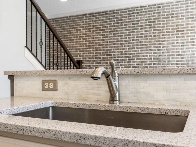 1041 Bluffway Drive, Columbus, OH 43235 Photo 12