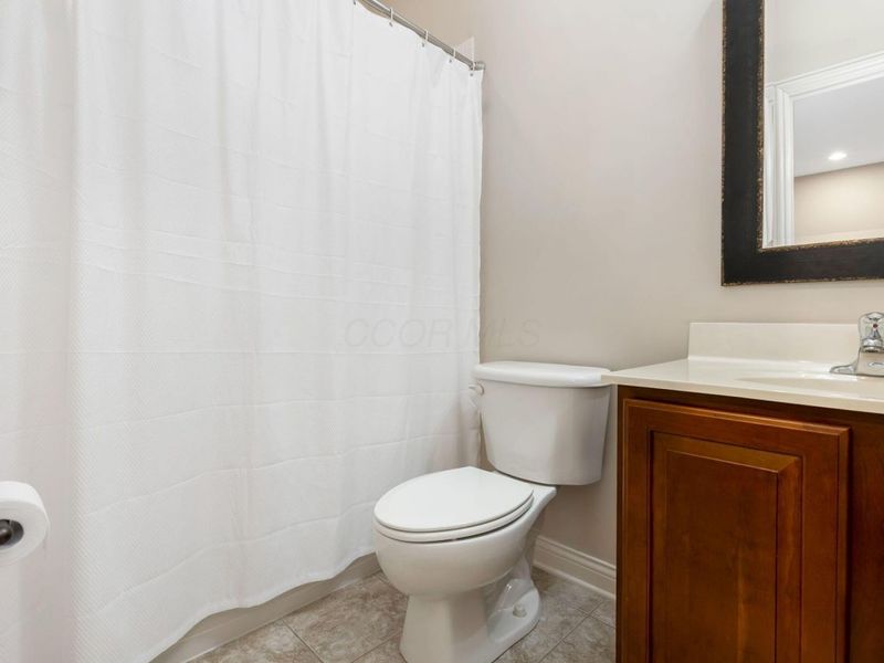 1041 Bluffway Drive, Columbus, OH 43235 Photo 23