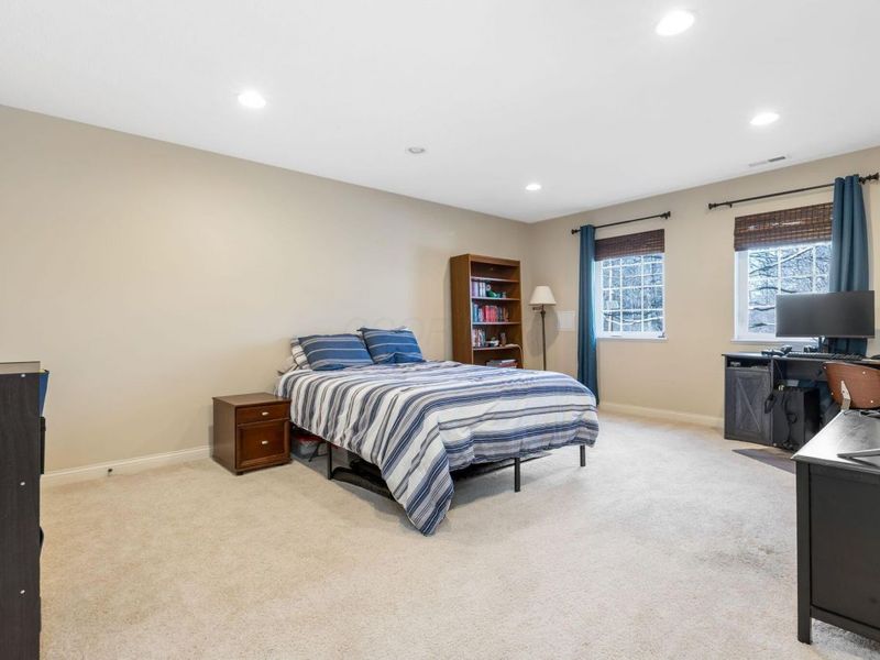 1041 Bluffway Drive, Columbus, OH 43235 Photo 26