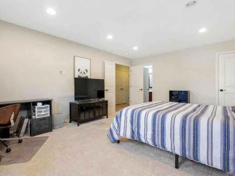 1041 Bluffway Drive, Columbus, OH 43235 Photo 27