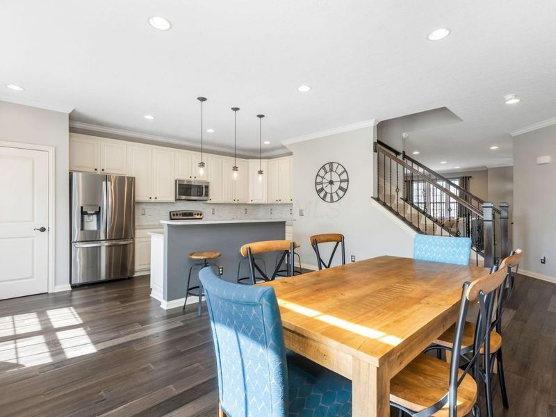 1041 Bluffway Drive, Columbus, OH 43235 Photo 8