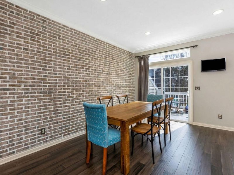 1041 Bluffway Drive, Columbus, OH 43235 Photo 9